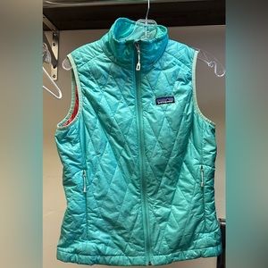 EUC Patagonia nano puff vest size.XS